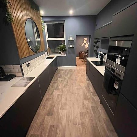 Modern 5 Bedroom Terraced Luxurious House Colwyn Bay Exterior photo