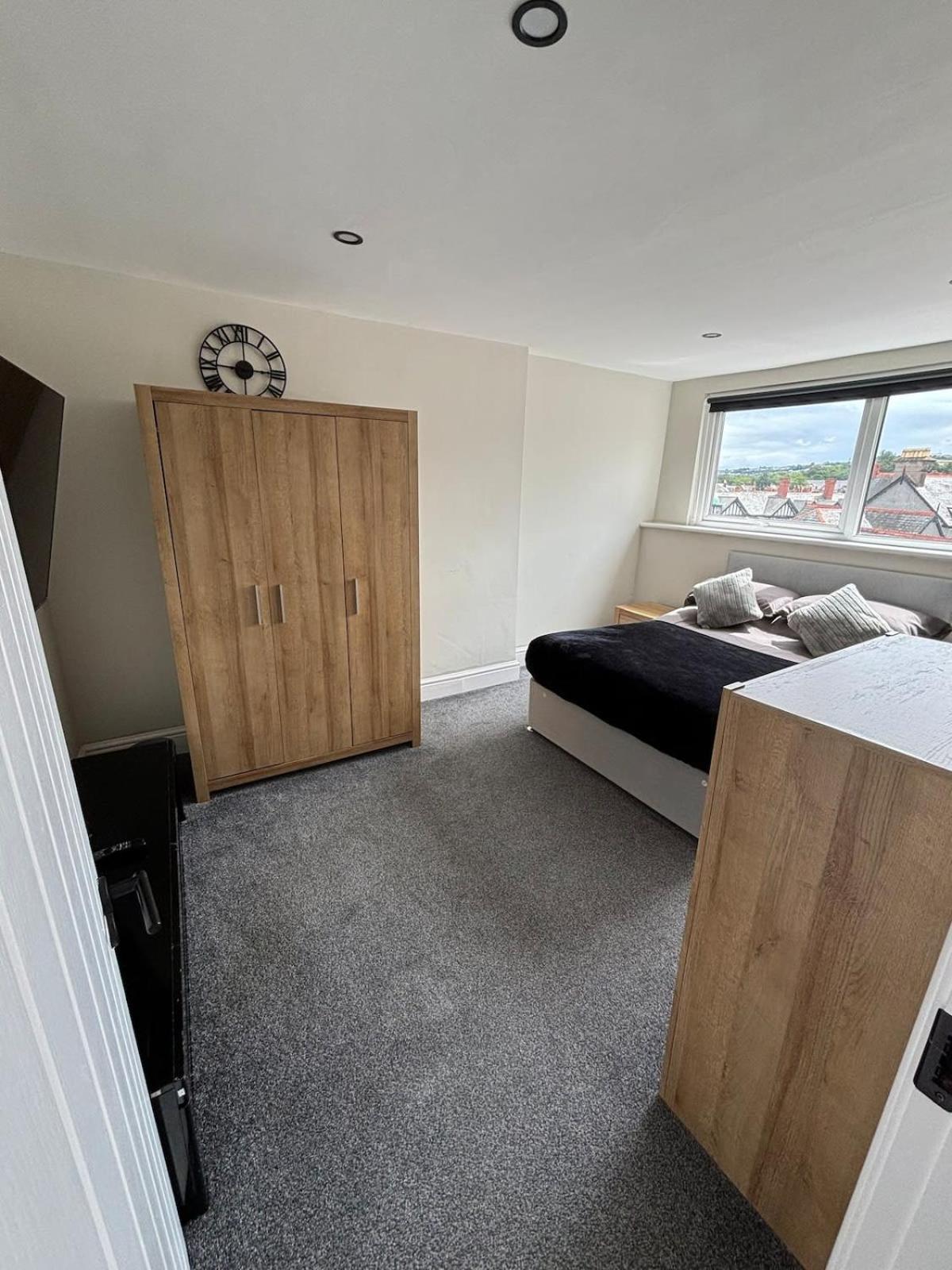 Modern 5 Bedroom Terraced Luxurious House Colwyn Bay Exterior photo