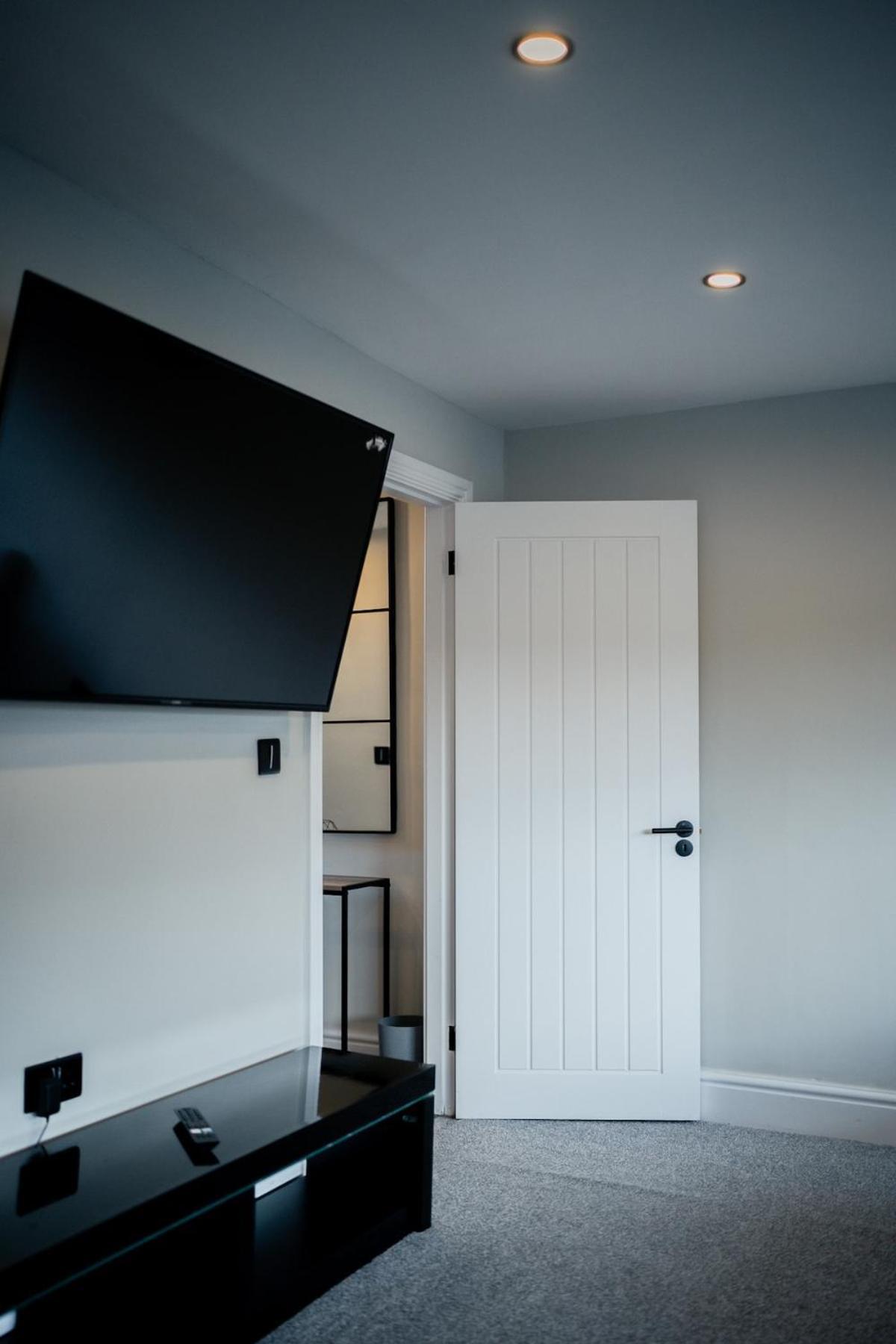 Modern 5 Bedroom Terraced Luxurious House Colwyn Bay Exterior photo