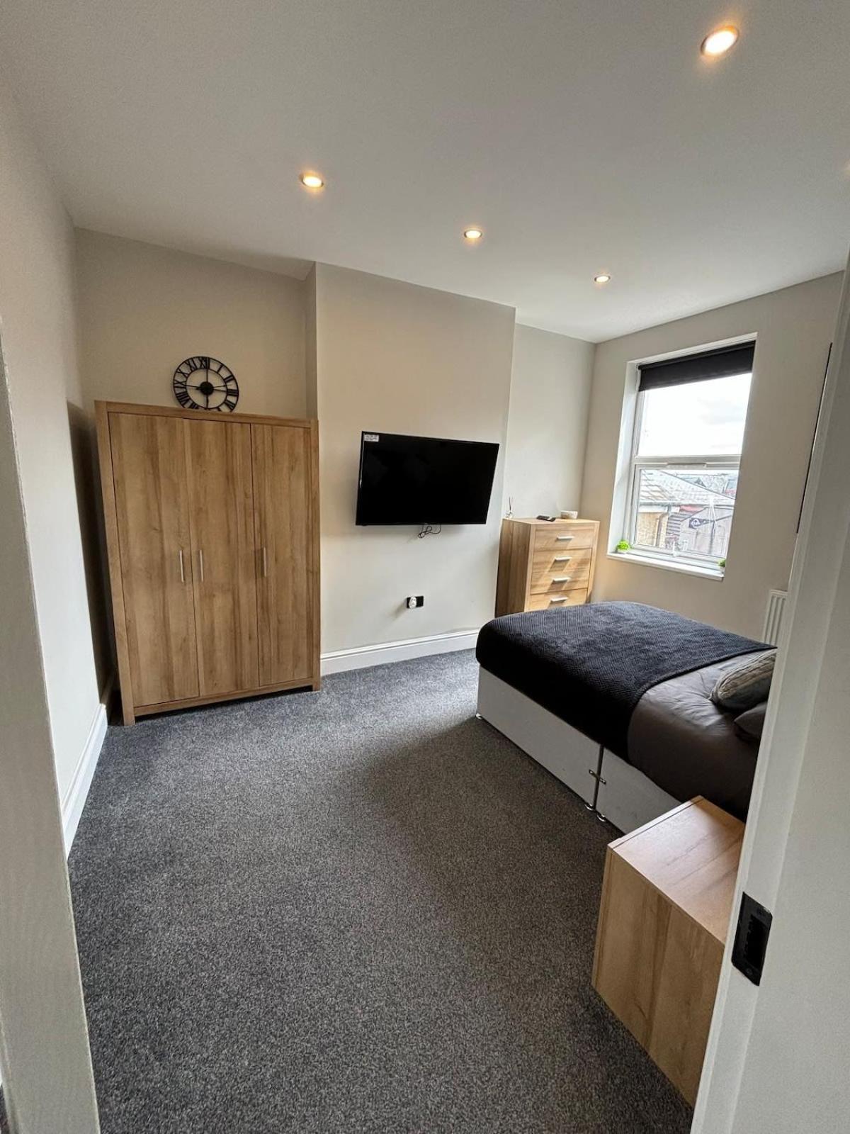 Modern 5 Bedroom Terraced Luxurious House Colwyn Bay Exterior photo