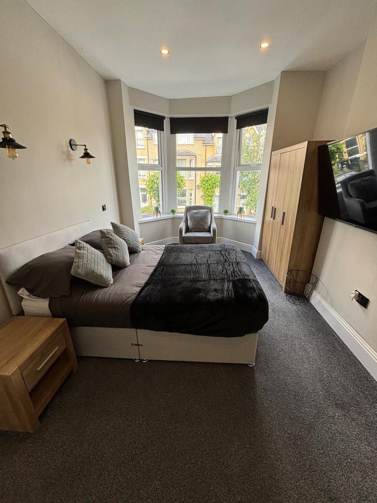 Modern 5 Bedroom Terraced Luxurious House Colwyn Bay Exterior photo