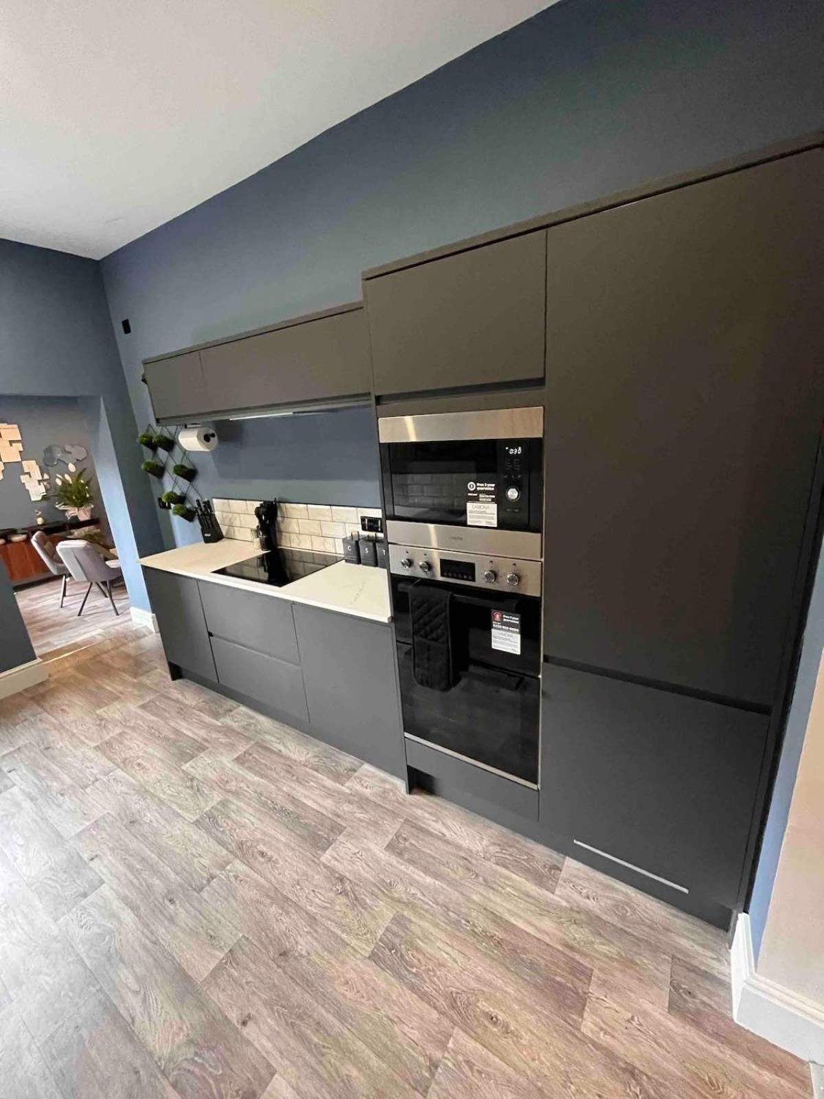 Modern 5 Bedroom Terraced Luxurious House Colwyn Bay Exterior photo